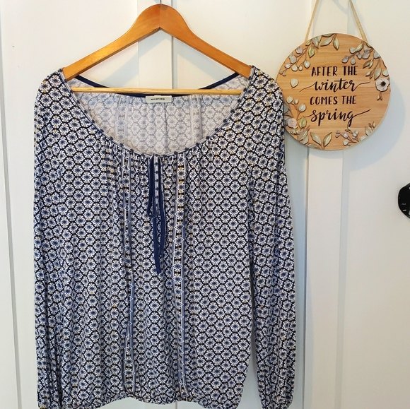 💙💛Casual Shirt - Picture 1 of 11